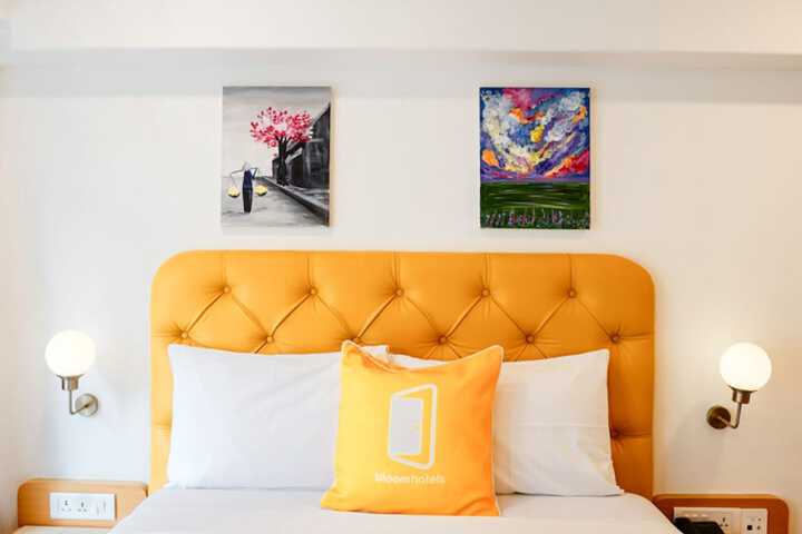 Room 13 of 42