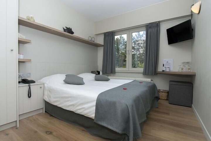 Room 4 of 21
