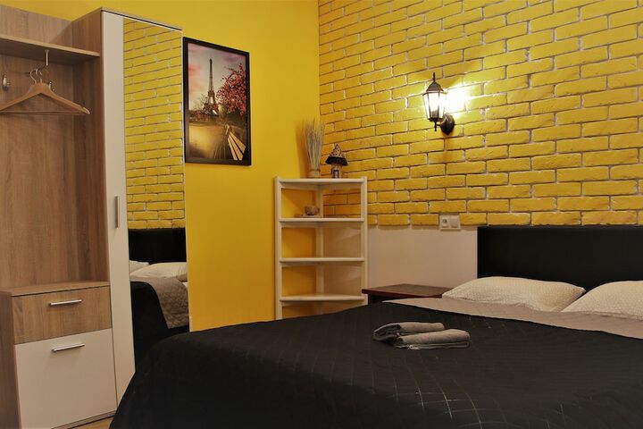 Room 30 of 159