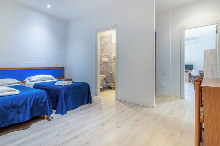 Room 14 of 27