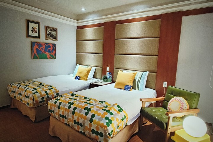 Room 29 of 30