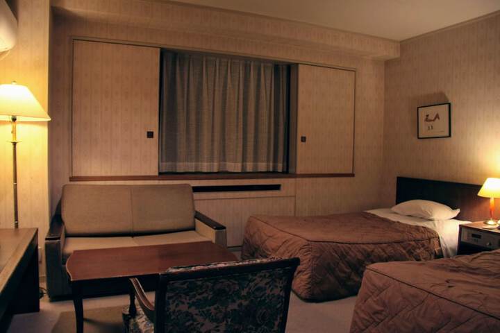 Room 5 of 58