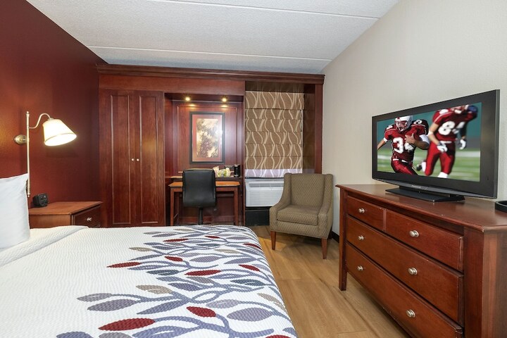 Standard | King Bed (6 of 13)