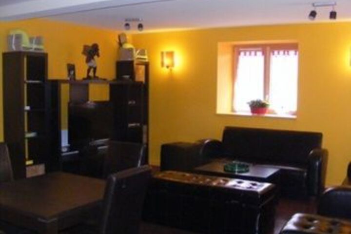 Room 13 of 22