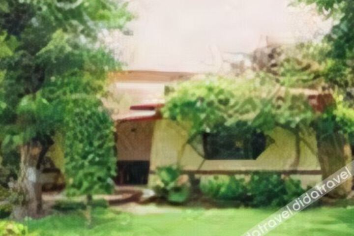 Hero Image 1 of 6