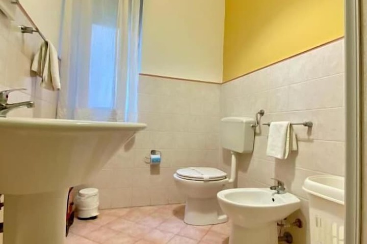 Room 18 of 25