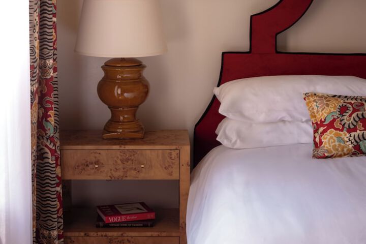 Room 19 of 46