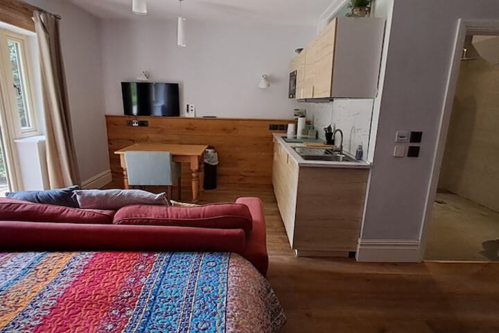 Room 32 of 76