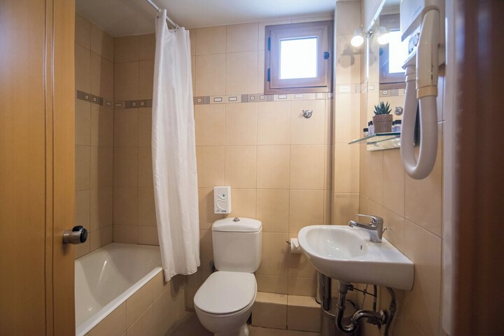 Room 14 of 29