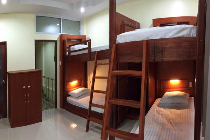 Room 12 of 34
