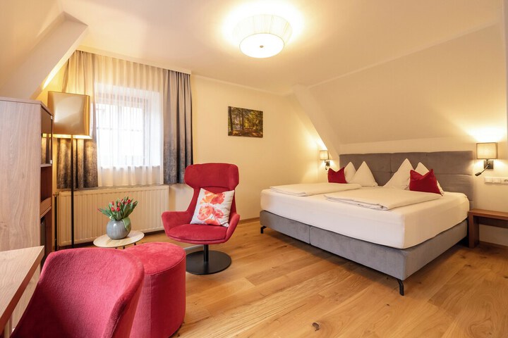 Room 15 of 38
