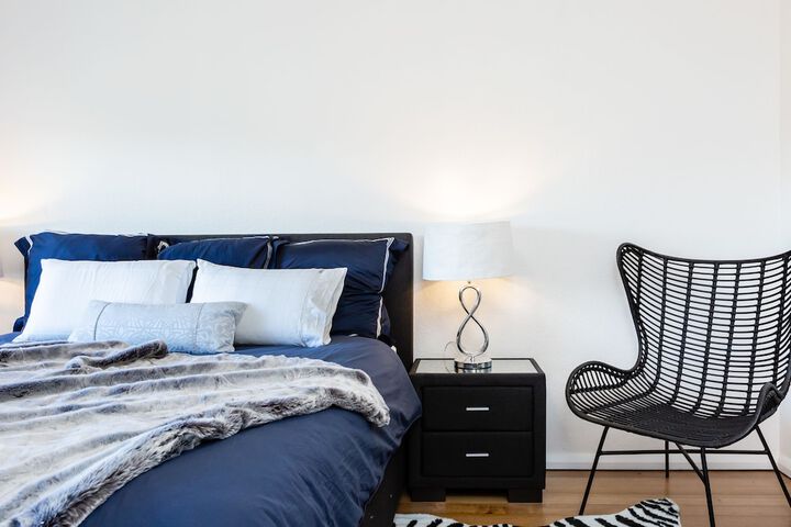 Room 2 of 19