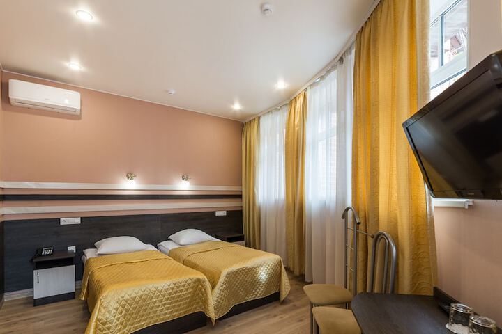 Room 26 of 164