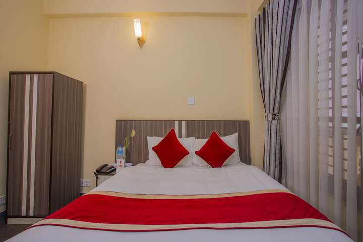 Room 8 of 48