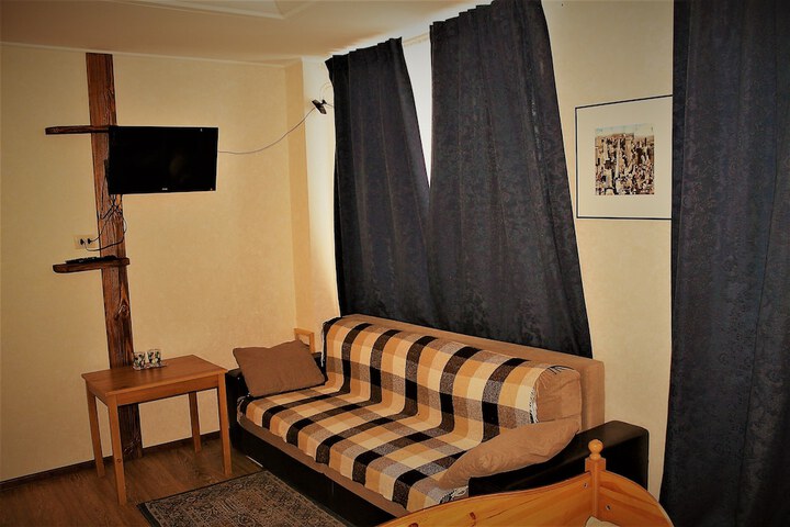 Room 12 of 15