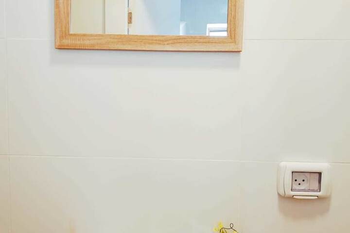 Room 15 of 17