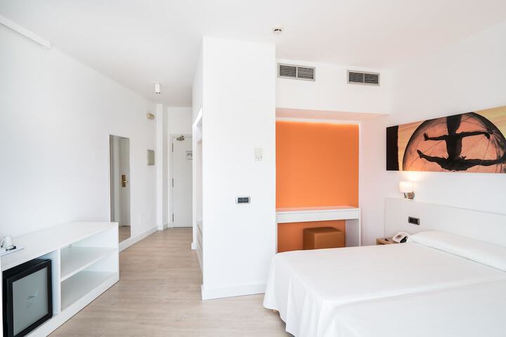 Room 11 of 62