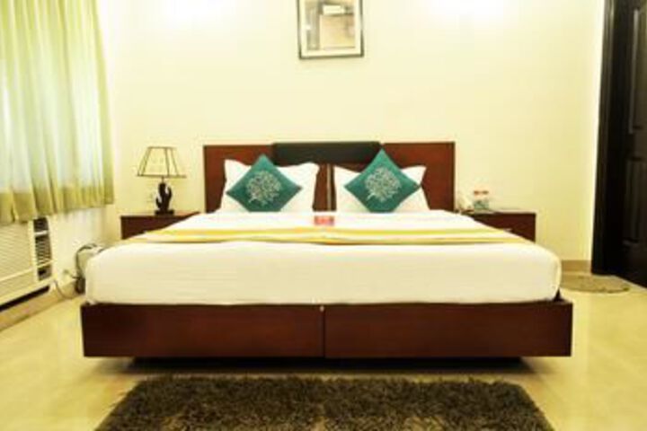 Room 14 of 25