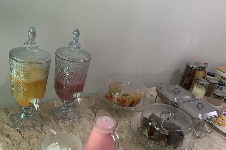 Breakfast/Coffee Service 22 of 31