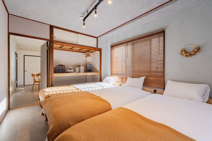 Room 22 of 80