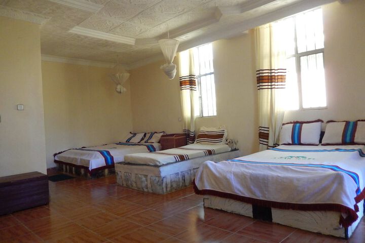 Room 10 of 31