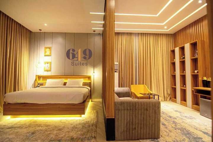 Room 12 of 36
