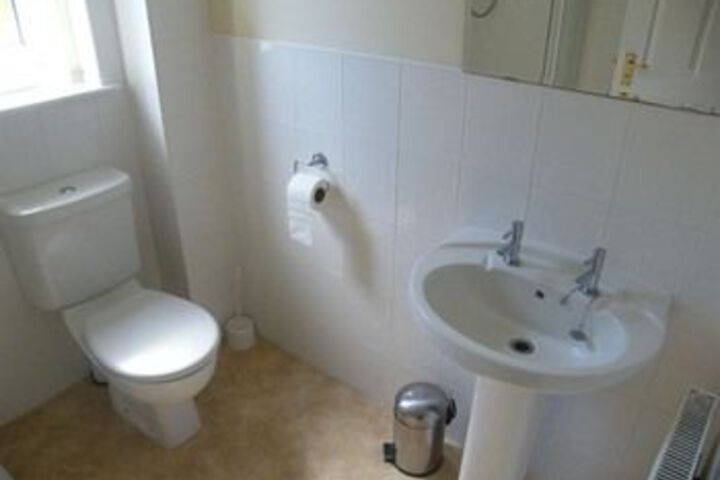 Room 6 of 32