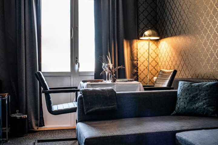 Room 14 of 36