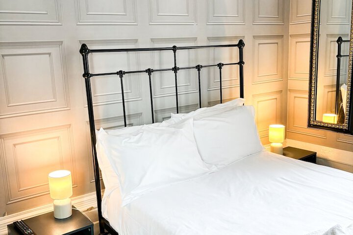 Room 65 of 167