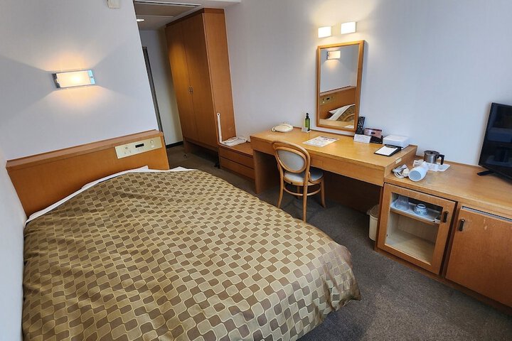 Room 11 of 62