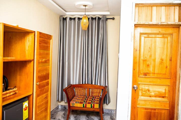 Room 13 of 31