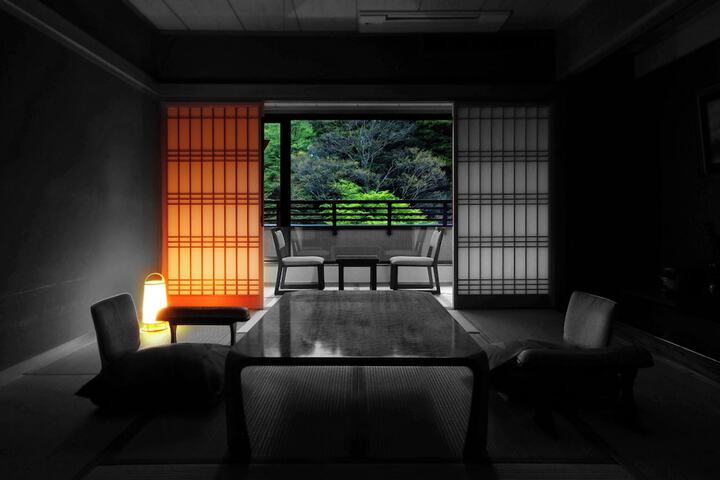 Room 23 of 128