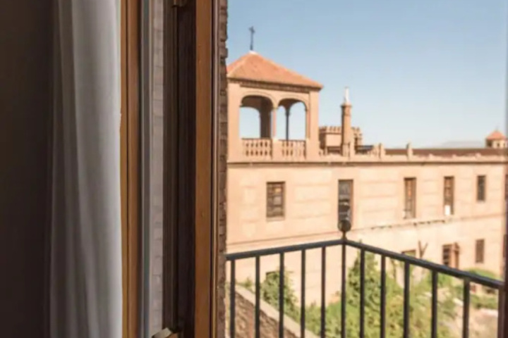 balcony