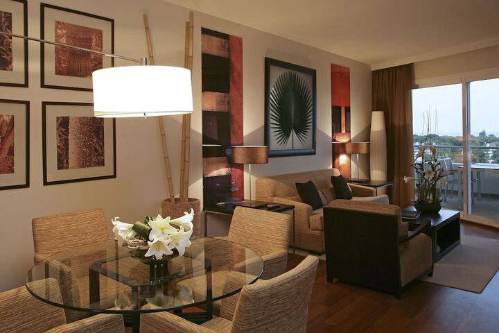 Room 34 of 174
