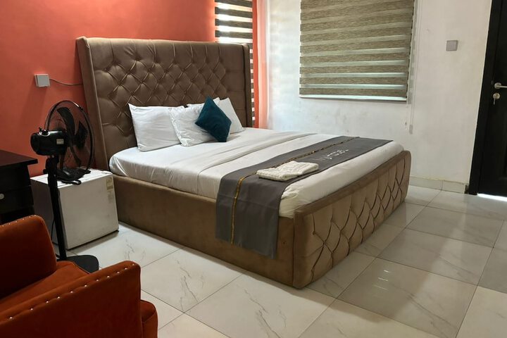 Room 3 of 19