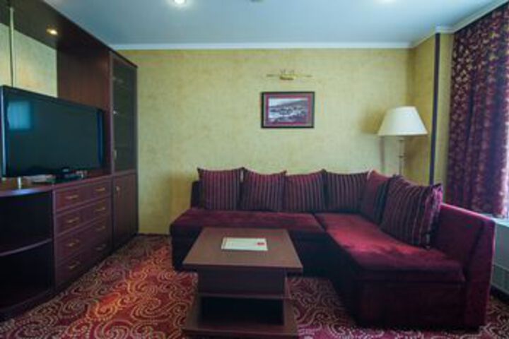 Room 35 of 87