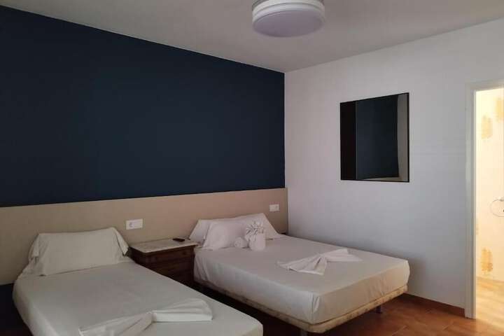 Room 9 of 21