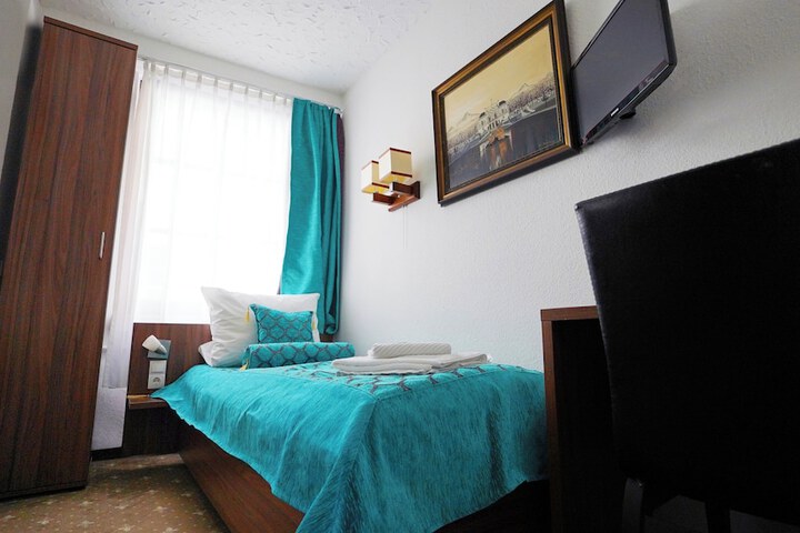 Room 26 of 107