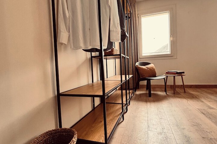 Room 12 of 22
