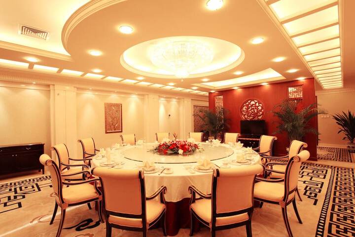 Dining 83 of 121
