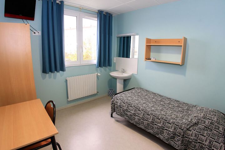 Room 10 of 59