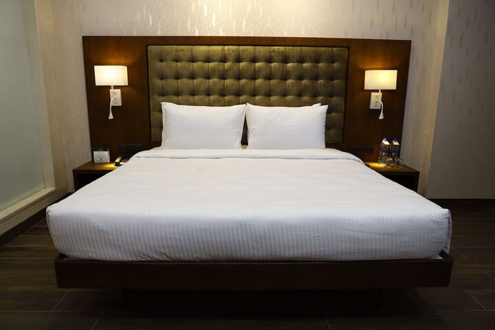 Room 28 of 118