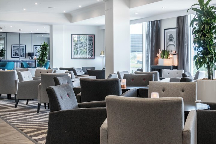 Lounge 101 of 149
