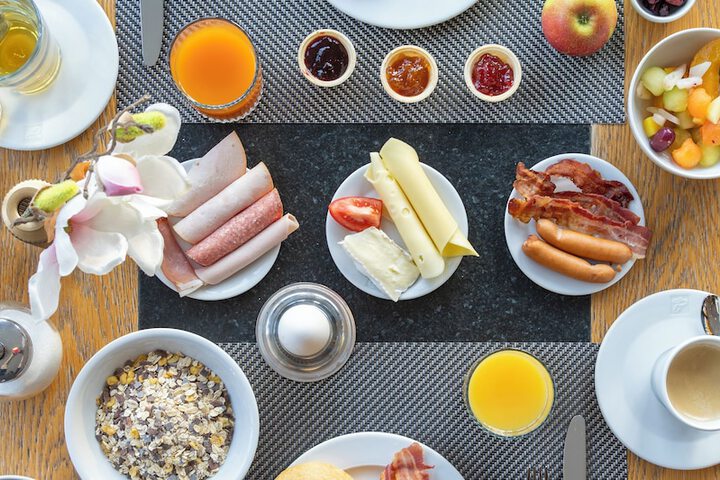 Breakfast/Coffee Service 93 of 116