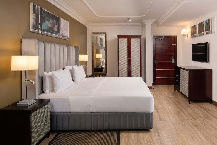 Room 19 of 90