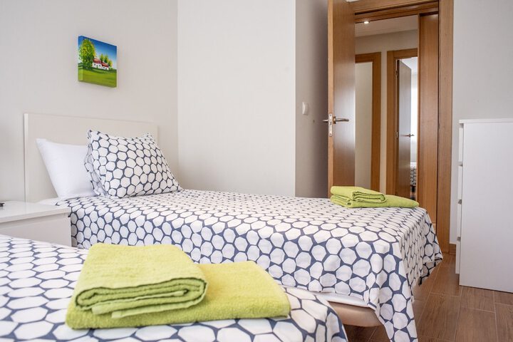 Room 3 of 25