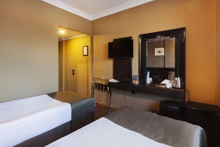 Room 21 of 56