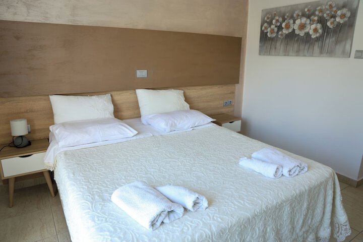 Room 13 of 51