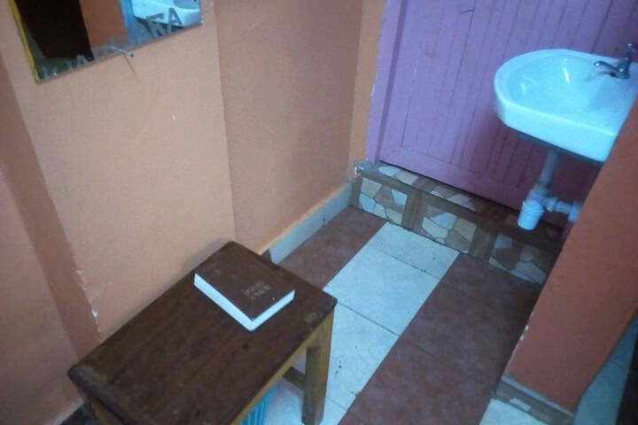 Room 15 of 18