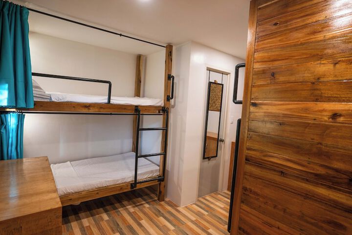Room 4 of 35